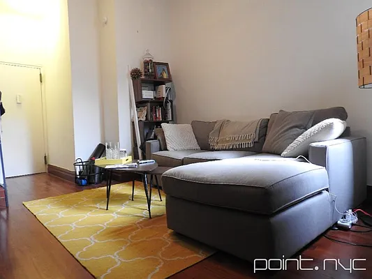 Rented by Point NYC | media 20