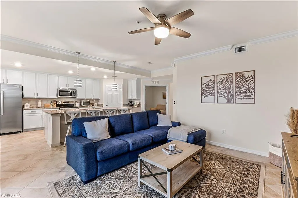 2 bed, 2.0 bath, 1366 sqft, $6,500 — Photo 4