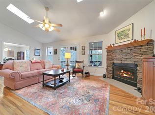 126 Gasga Ct, Brevard, NC 28712