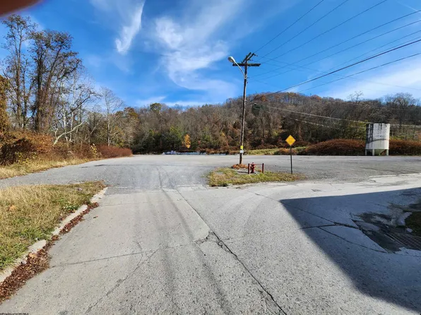 Dane St, Clarksburg, WV 26301