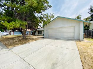 9161 Falcon Creek Cir, Elk Grove, CA 95624