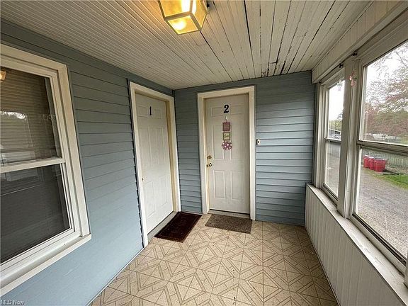 3rd image of 4229 Lincoln St E #1