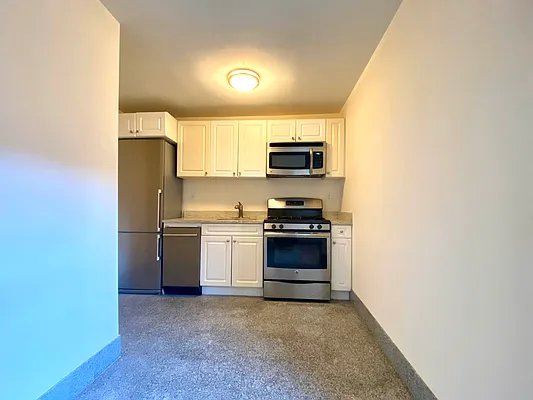 Rented by FirstService Realty (legacy) | media 5