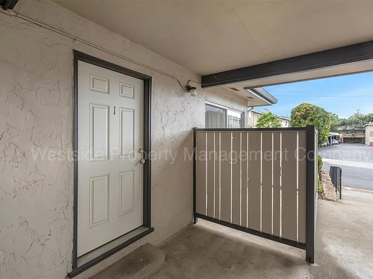 116 Towne Ter #1 — Photo 3