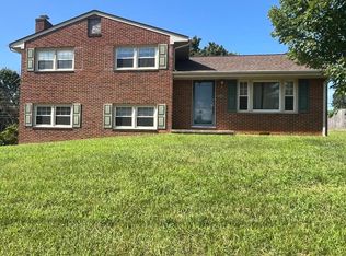 116 Frontier Rd NE, Roanoke, VA 24012