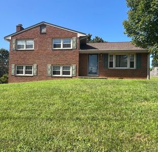 116 Frontier Rd NE, Roanoke, VA, 24012