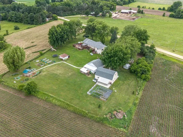 24854 Lewiston Blvd, Hampton, MN 55031