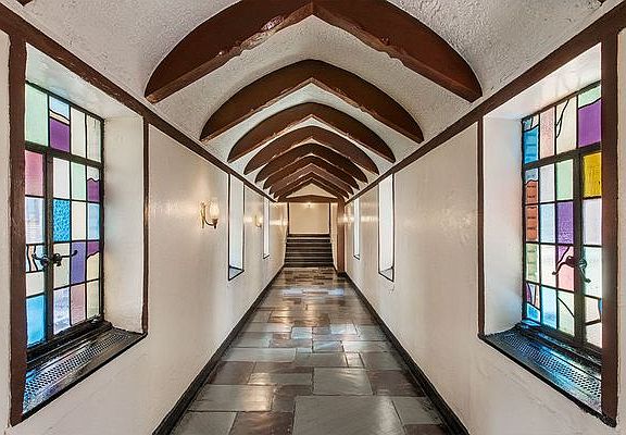 3rd image of 360 E 55th St APT 13L