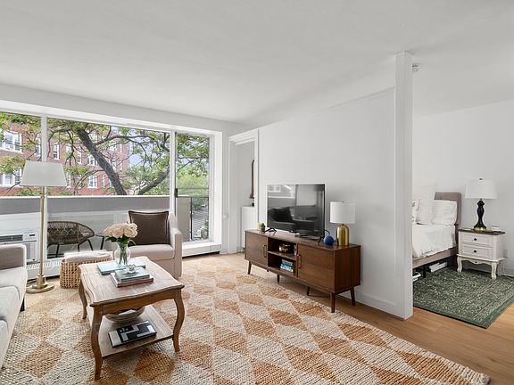 3rd image of 29 Concord Ave APT 410