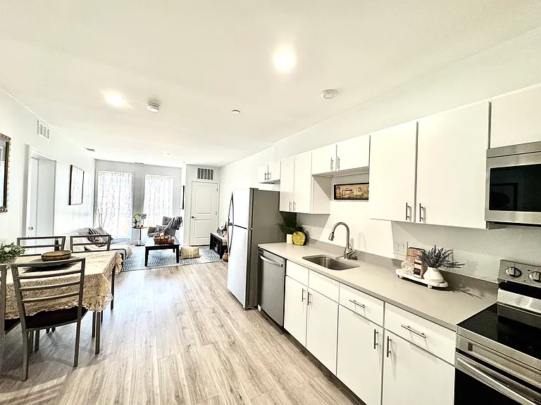 915 N Broad St #304 — Photo 6