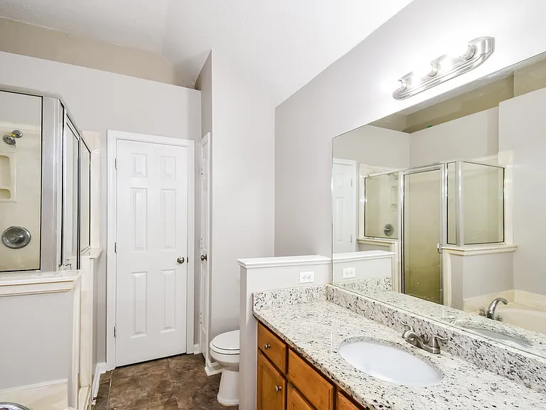 7862 Fallstone Rd — Photo 11