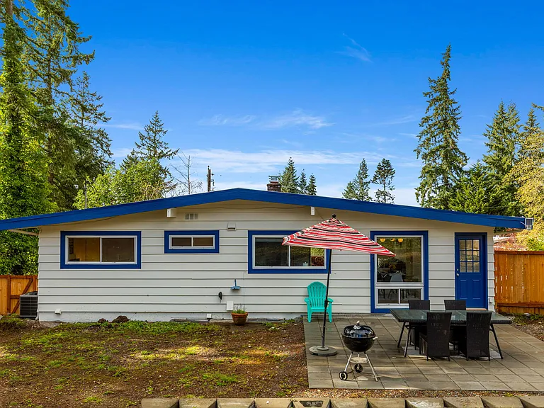 14009 SE 37th Pl — Photo 2