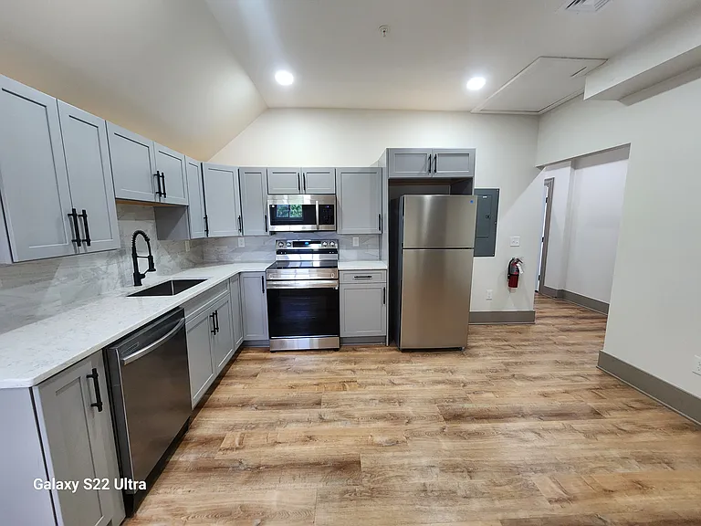 Beautiful, Modern Eat-In Kitchen with Plenty of Cabinets
