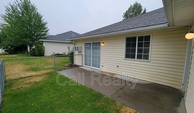 5205 S Smith Ct — Photo 12