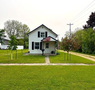 309 3rd St SE, Cresco, IA, 52136