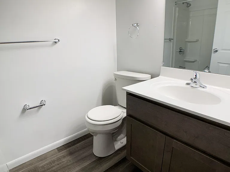Steeplechase Apartments — Photo 37