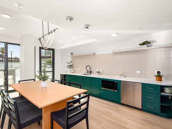 Maru Apartments