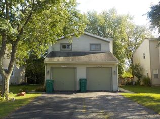 27W105 Cooley Ave, Winfield, IL 60190