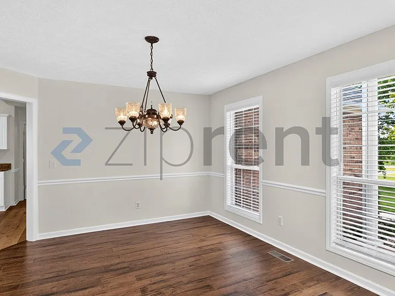 720 Rock Springs Rd — Photo 21