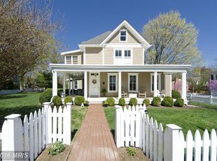 900 Park Ave, Falls Church, VA 22046