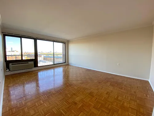 1105 Massachusetts Ave Photo 1