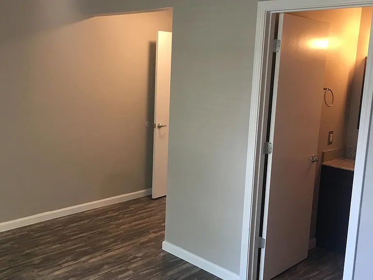 2108 N Garland Ave #2 — Photo 5