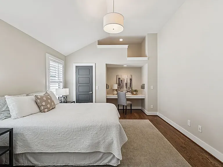 2302 Sunset Pl — Photo 27