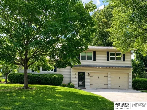 3322 S 118th St, Omaha, NE 68144