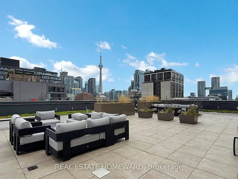 543 Richmond St W #208 — Photo 32