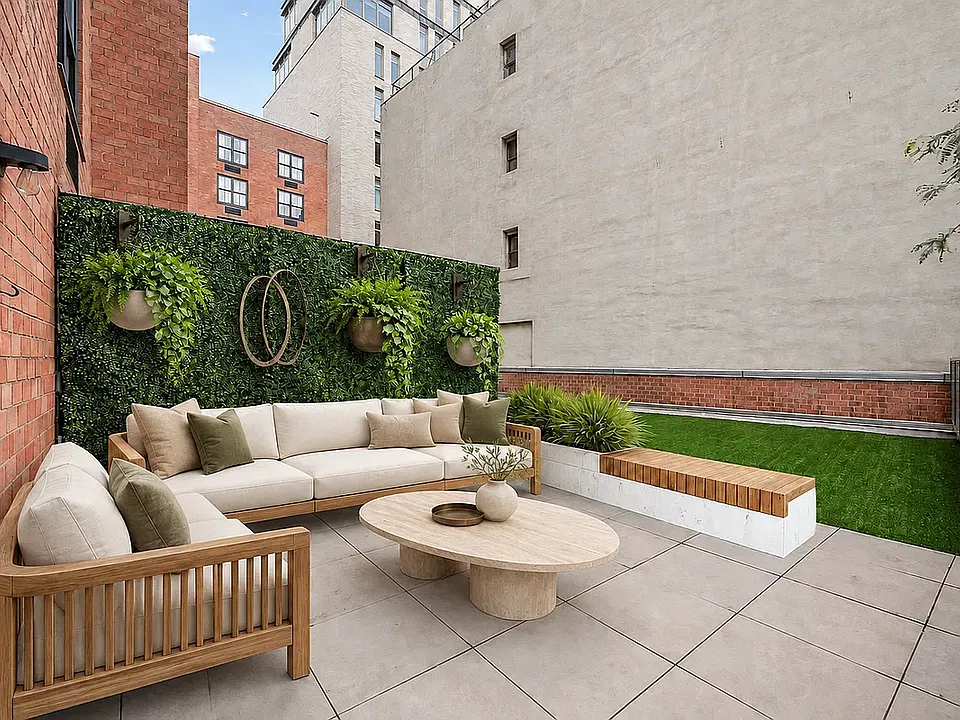 298 Mulberry St #2S