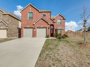 926 Wooded Creek Dr, Cedar Hill, TX 75104