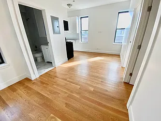 Rented by Papp Realty