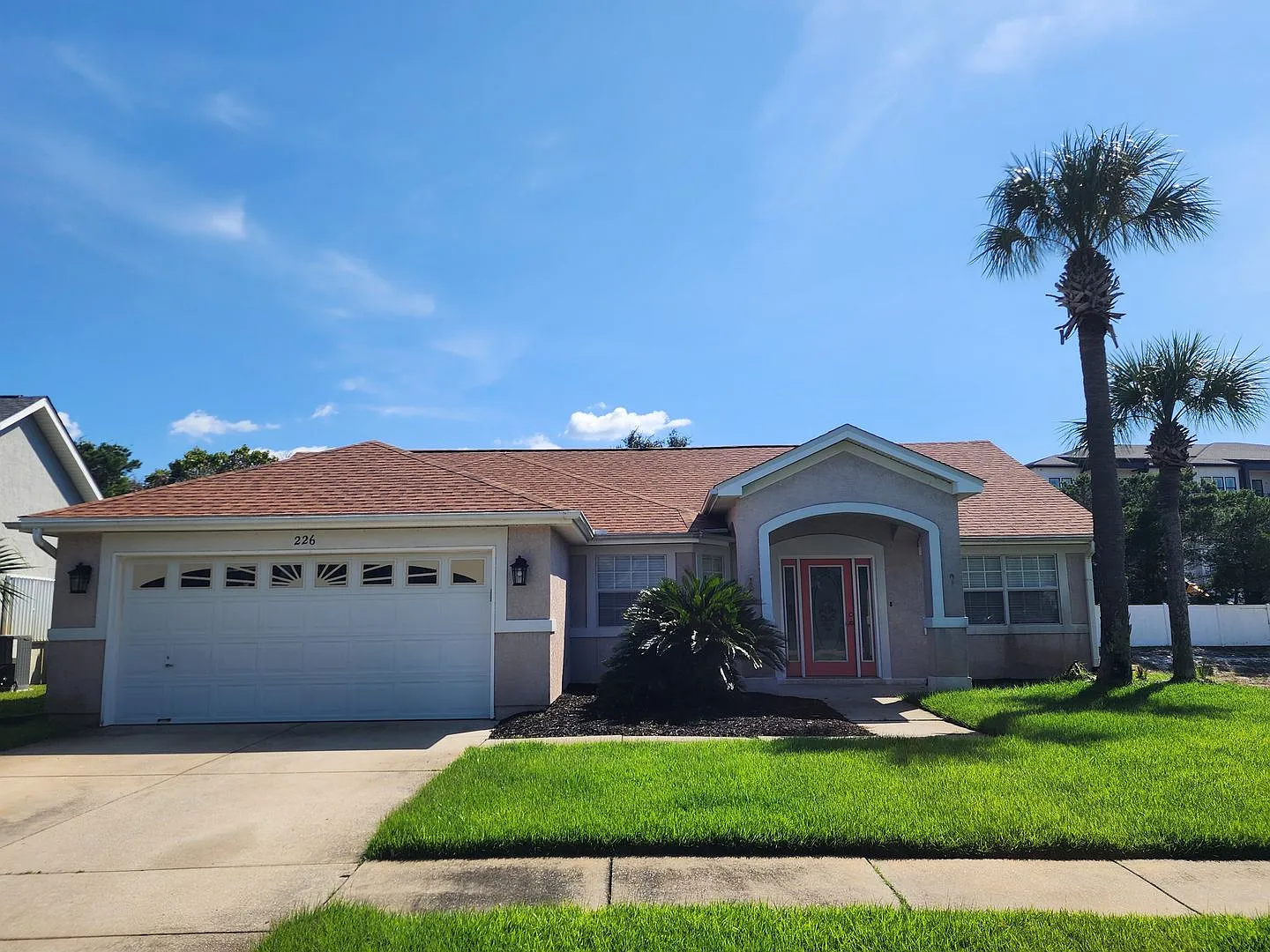 Summerwood — Photo 1