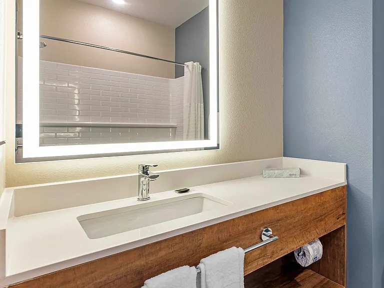 Studio Suite - 2 Queen Beds
