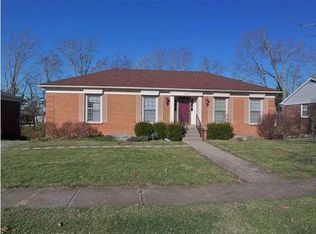 9009 Thelma Ln, Louisville, KY 40220