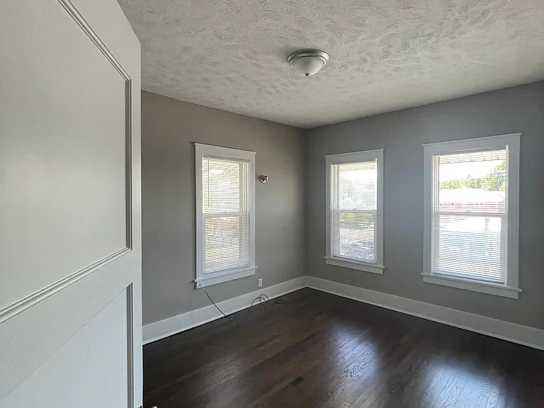 723 S 38th St — Photo 17