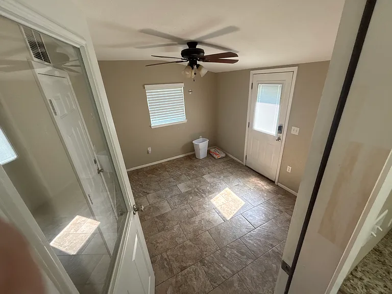 15 N College Ave — Photo 13