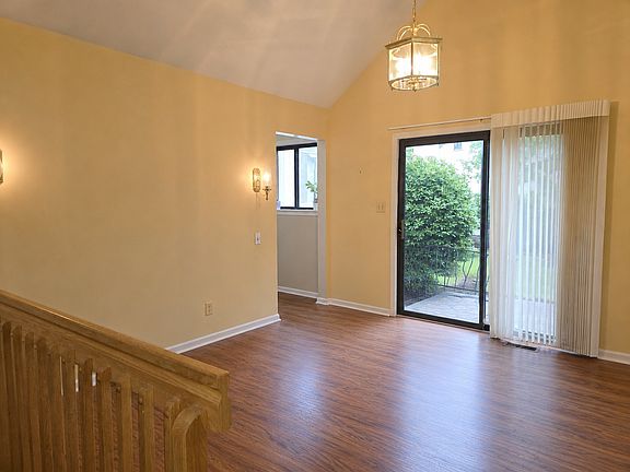 4th image of 41 Arbor Cir