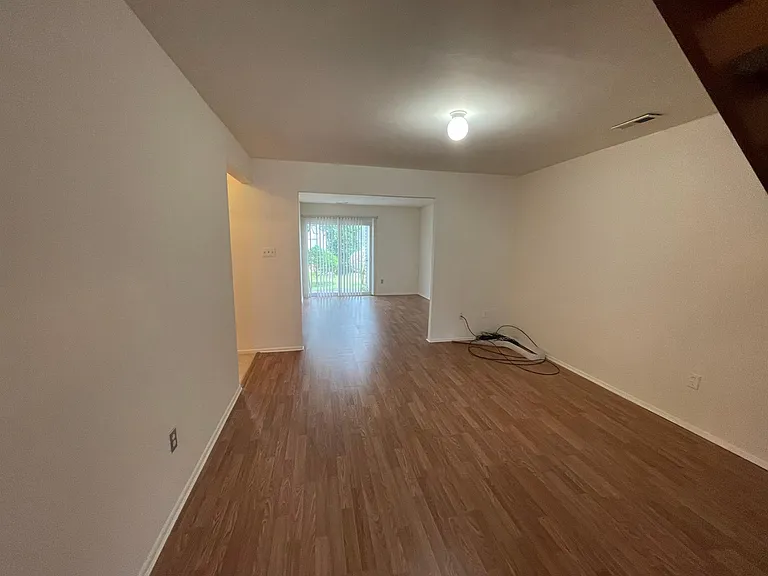 2815 Forsythia Ct — Photo 15