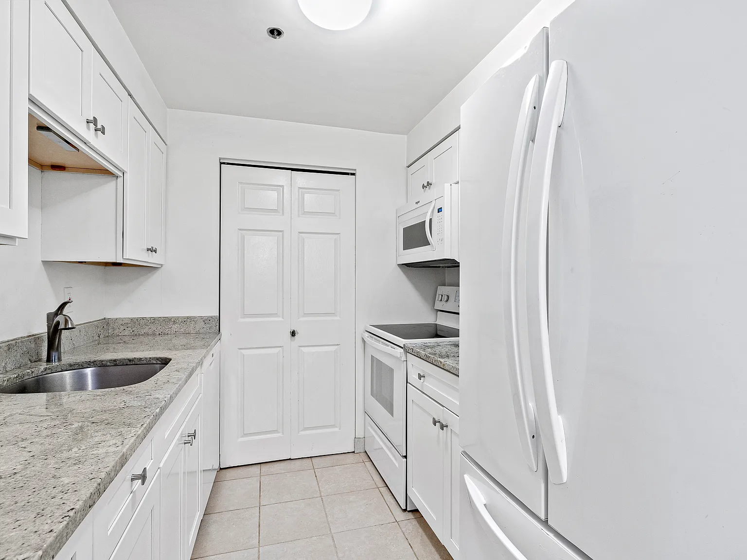 2 bed, 1306 sqft, $4,500 — Photo 2