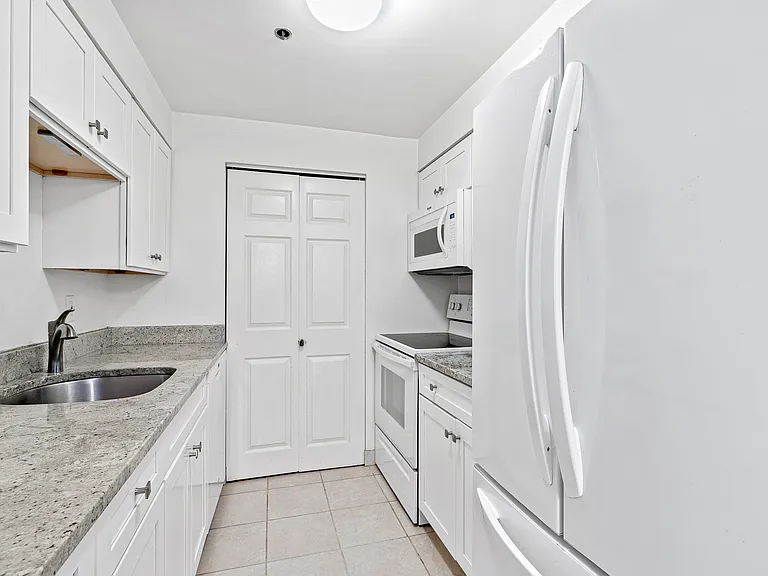 357 Commercial St #418 — Photo 2