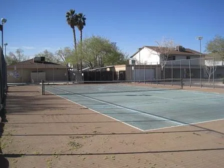 Community tennis