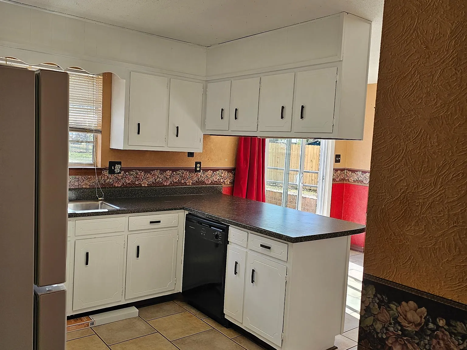 3 bed, 1500 sqft, $1,785 — Photo 4