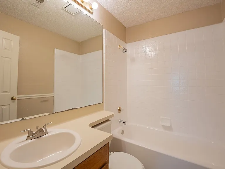 428 Antietam Ct — Photo 11