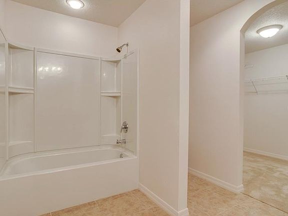 5th image of 4597 Manica Dr