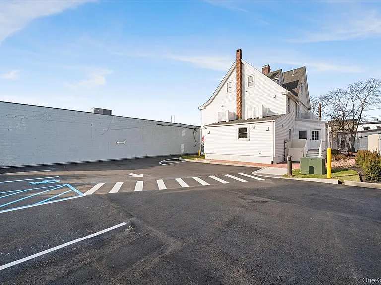 584 Main St #1 — Photo 14