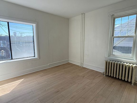 4th image of 2607 Edgmont Ave