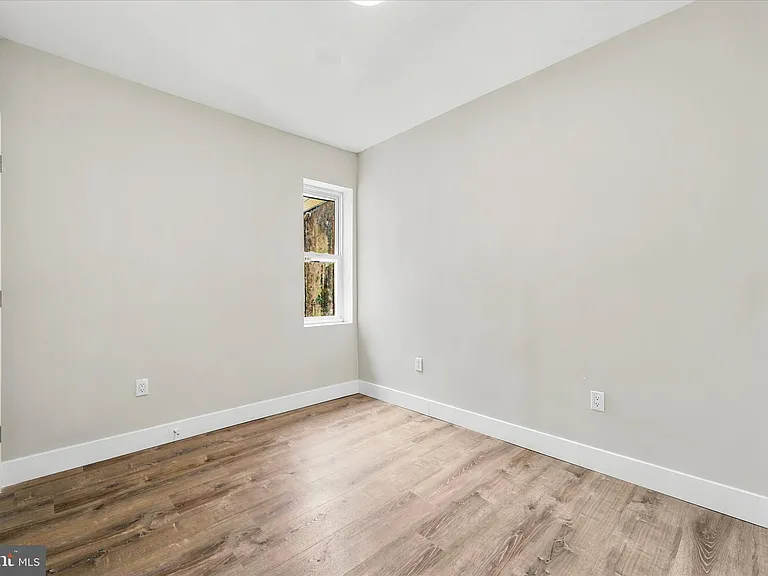 2310 Tasker St — Photo 10