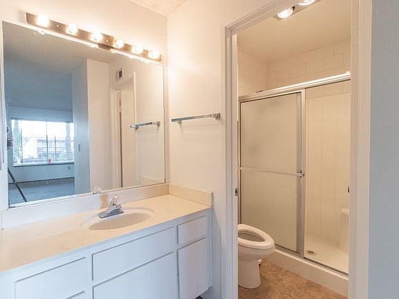 3rd image of 6807 Parkside Ave
