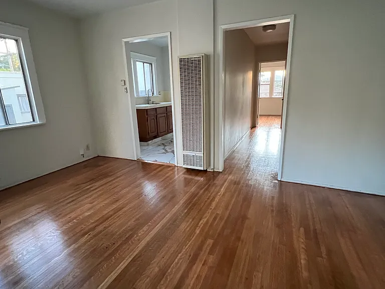 1608 Avalon St — Photo 15